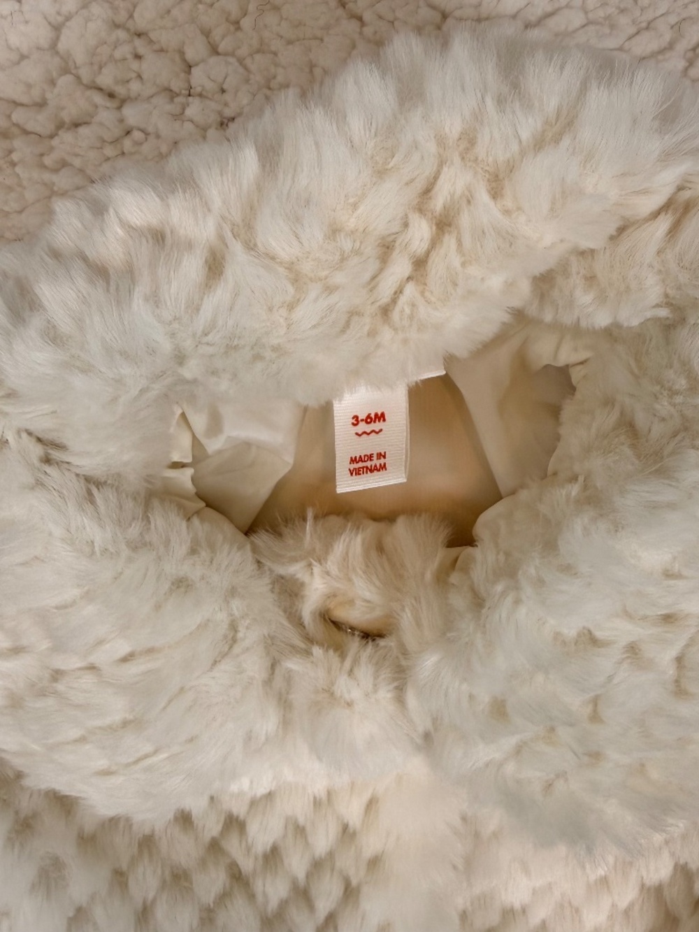 Cat & Jack Baby Girls White Faux Fur Glam Jacket 3-6M - Picture 3 of 5